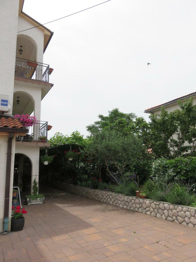 Apartments Casper Novi Vinodolski Exterior foto
